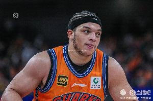 九游用户-媒体人：洛夫顿只是限薪时代的最佳外援 季后赛肉搏战需要更团队