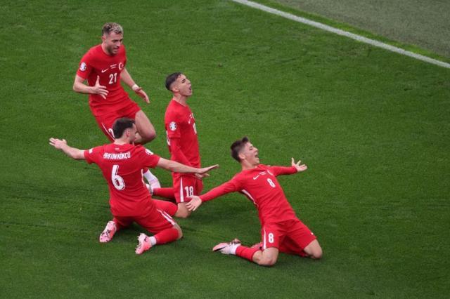 1718745520647010165.jpg 1718745279833.jpg