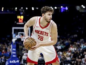 中规中矩！申京19中8拿到18分9板5助1断1帽