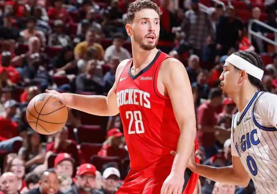 九游官网-3场三分20中1！火箭队主力前锋身价接近冰点，前探花秀换首轮都难